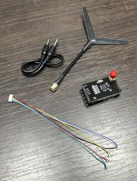 Vaizdo siųstuvas RushFPV 1.2G/1.3G VRX 800mW 9 kanalais 111_V nuotrauka